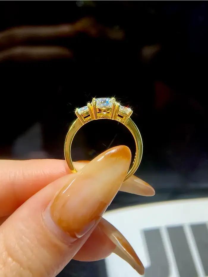 Bague ronde en moissanite véritable de 1