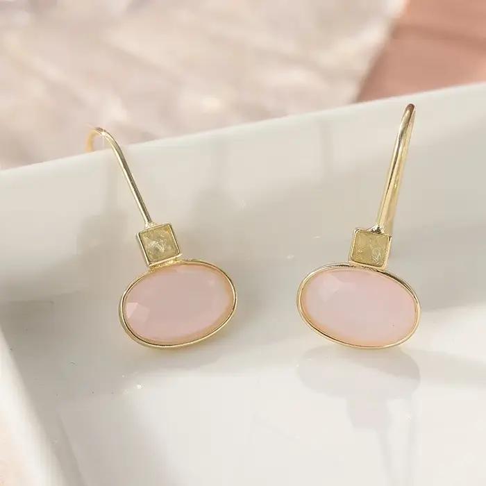 Boucles d'oreilles pendantes en résine avec placage or pour femmes élégantes et occasions spéciales