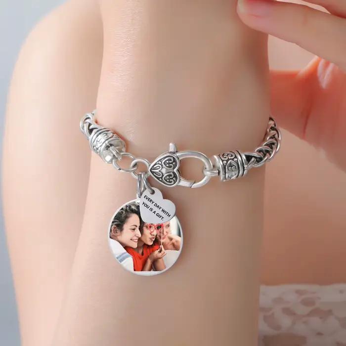 Lemegeton Bracelet Photo personnalisé, corde rouge et noire, pendentif rond, bijoux en acier inoxydable pour femmes et hommes, cadeaux tendance personnalisés