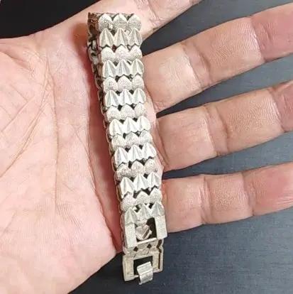 Bracelet en argent massif à maillons en forme de cœur