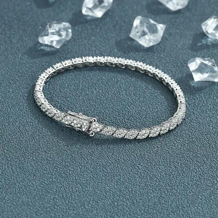Bracelet de tennis en argent regardé 1.2 Moisssanite pour femme