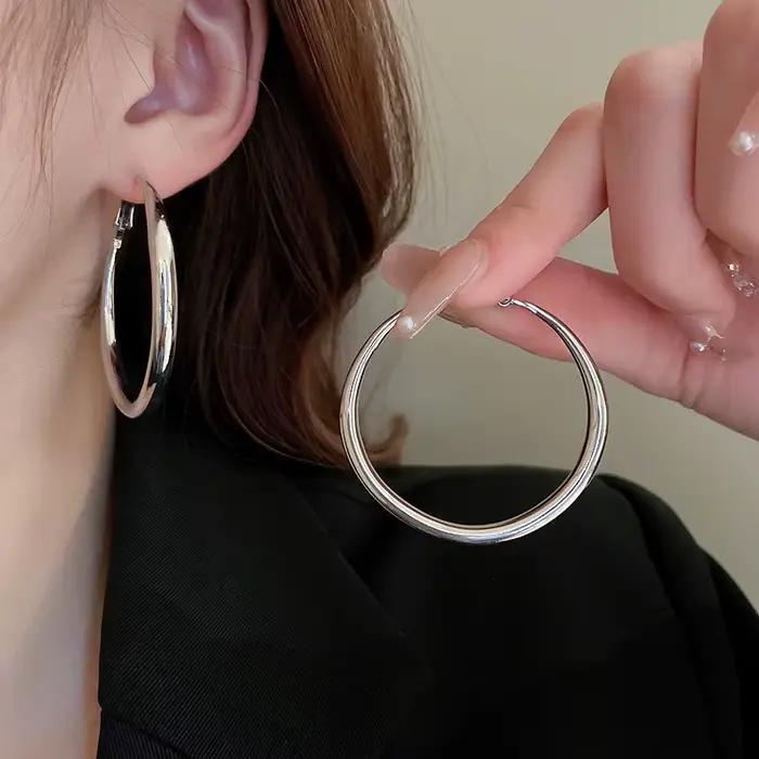 Boucles d'oreilles créoles épaisses et brillantes pour femmes, couleur or, Texture épaisse, cercle géométrique, bijoux Vintage