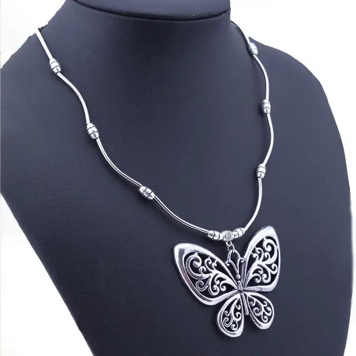 Aihua bohème ethnique déclaration papillon colliers pour femmes tibétain argent métal pendentifs