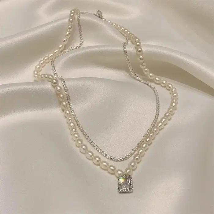 Collier de luxe élégant à double rang de perles pour femme