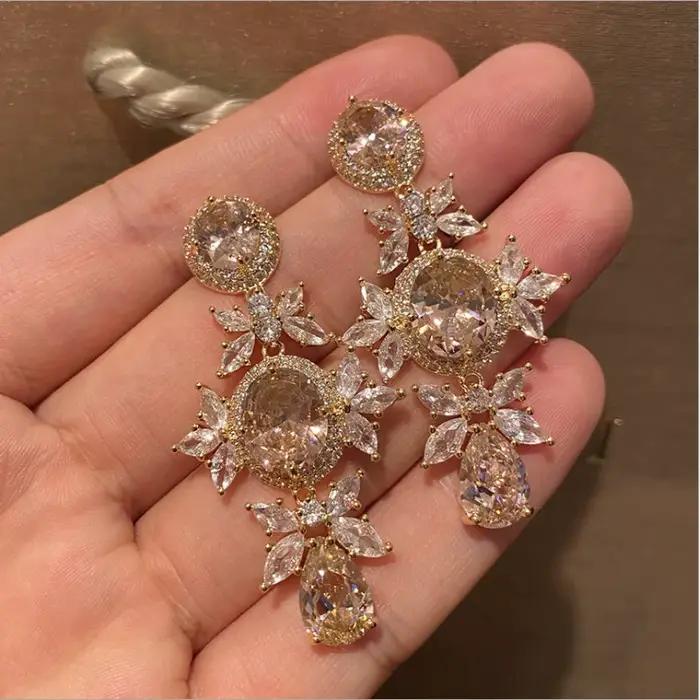 Grandes boucles d'oreilles en cristal de fleur rose
