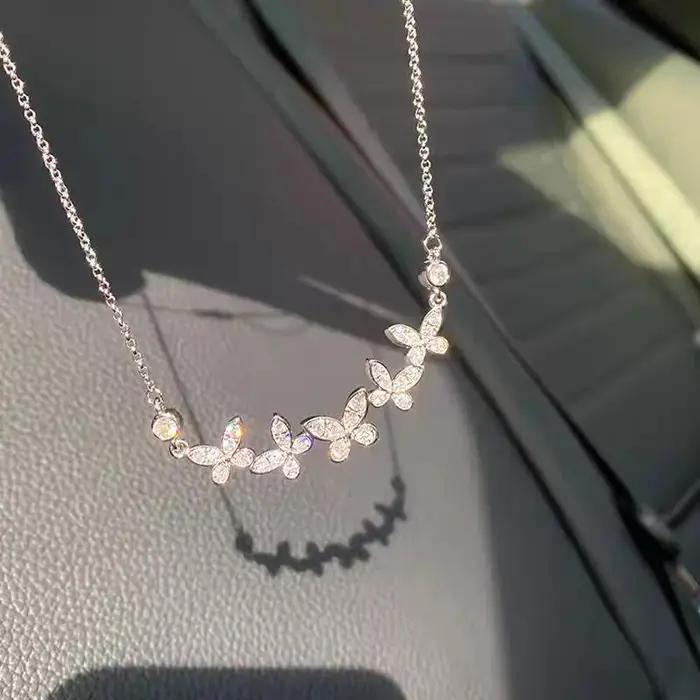 Collier Papillon Souriant pour Femme