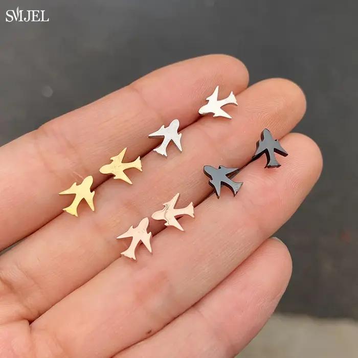 Boucles d'oreilles clous noires tendance pour femmes en acier inoxydable