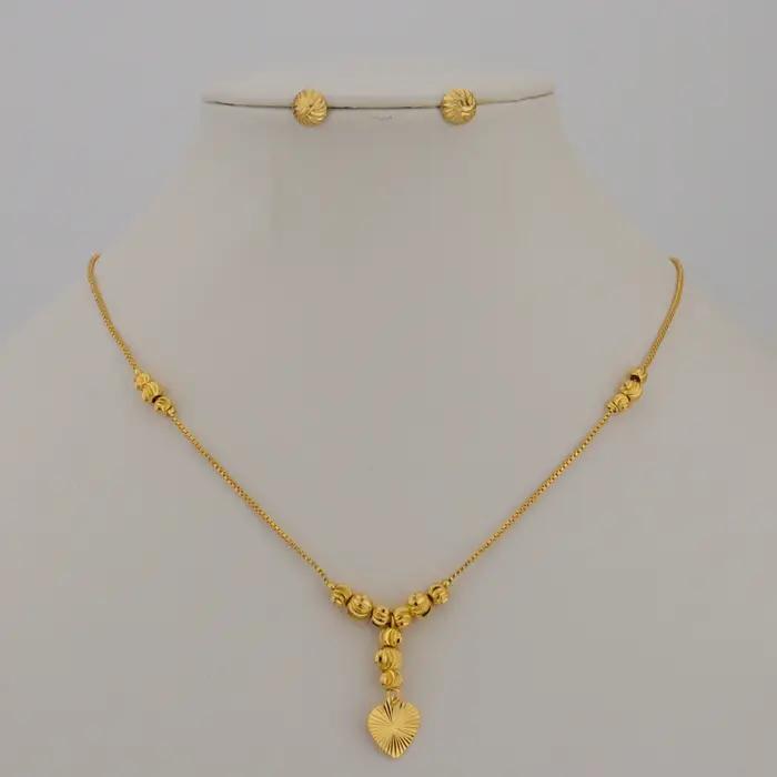 Collier pendentif en forme de cœur pour femme