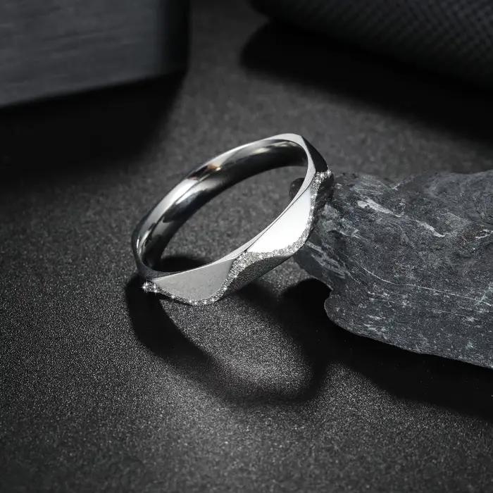Bague en acier titane en forme de losange pour hommes