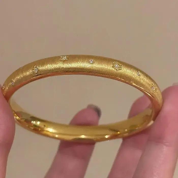 Bracelet de luxe pour femmes en plaquée or incrusté de zirconium et cristal, style vintage étoile pour occasions spéciales et anniversaires