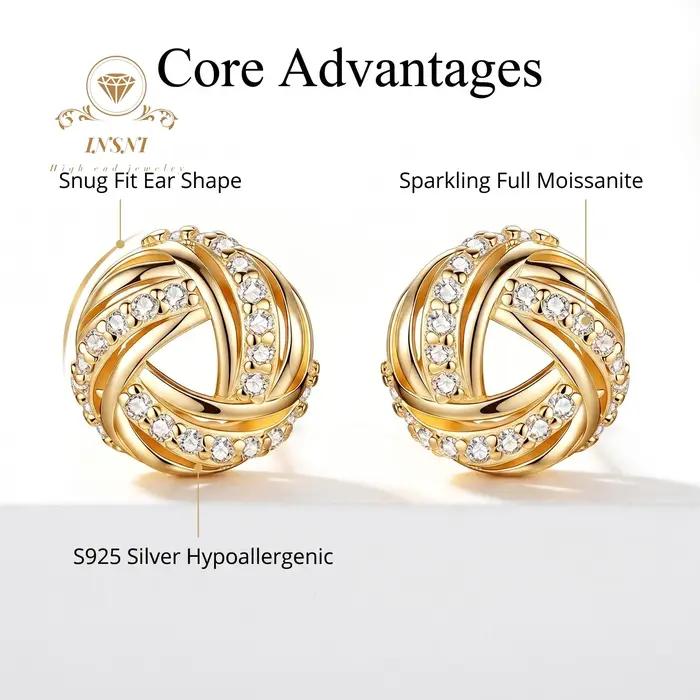 Boucles d'oreilles clous triangulaires entrelacées serties de diamants