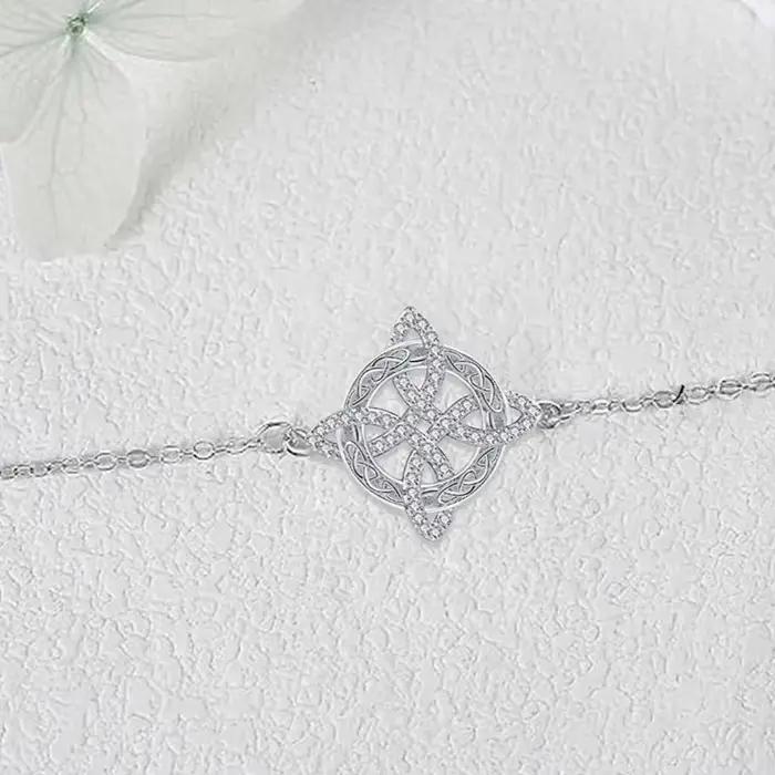 Bracelet en argent thaïlandais 925 avec nœud de sorcière et zircone pour femmes