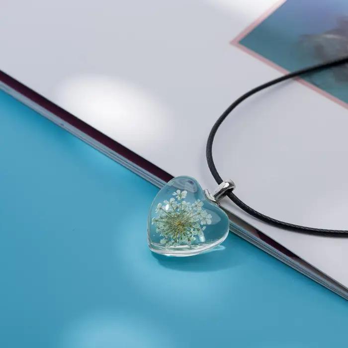 Pendentif en verre de coeur de pêche d'amoureux pour les femmes