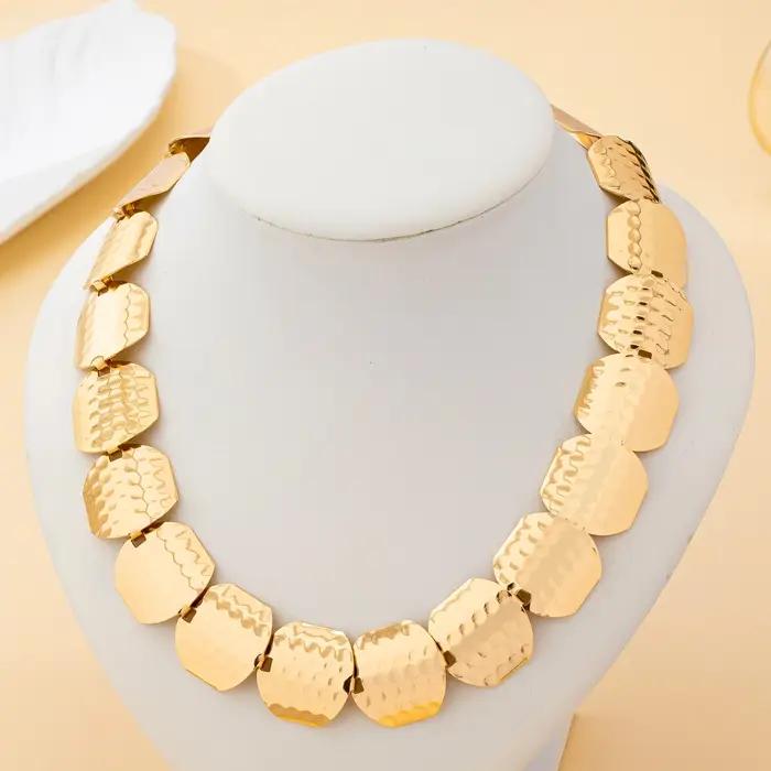 Collier pour femme, collier artisanal à motif de disque géométrique martelé