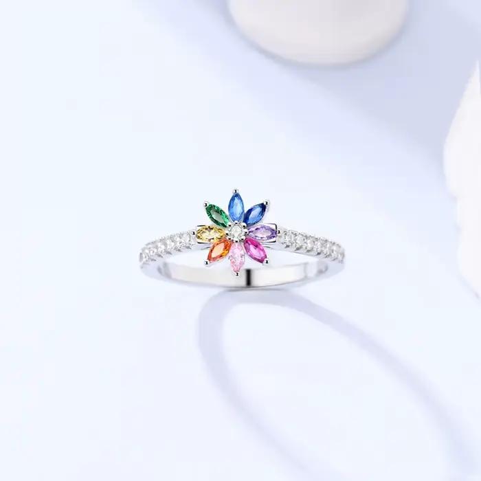 Bague Pandach en argent sterling 925 sertie de zirconium blanc pour femmes, idéale pour les occasions spéciales comme les mariages, fiançailles, anniversaires et plus
