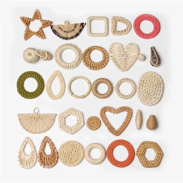 Boucles d'oreilles en bois de bambou faites à la main avec tressage géométrique en rotin pour femmes et hommes mode occasions spéciales anniversaire fête cadeau