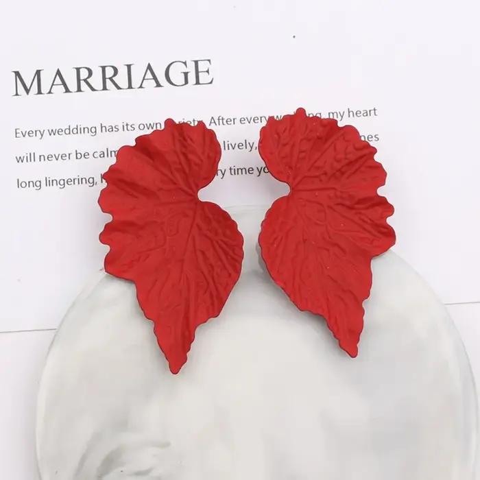 Mode géométrique couleur or Ginkgo Biloba feuille forme goutte boucle d'oreille personnalité créative Simple Punk femme balancent boucle d'oreille bijoux