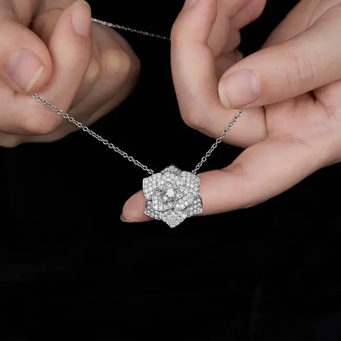 M-JAJA Moissanite camélia fleur pendentif collier pour femmes 18K plaqué or 925 en argent Sterling diamant