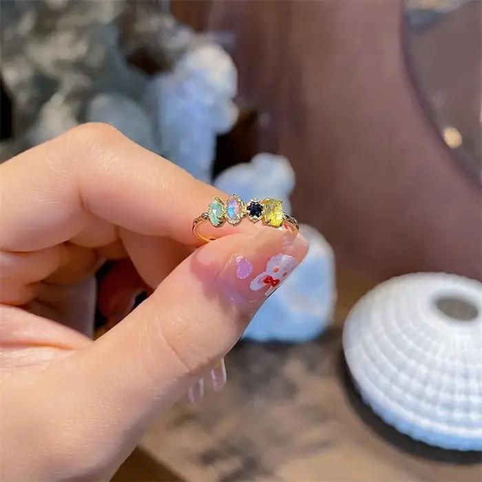 Bague personnalisée en cuivre avec pierres de naissance pour célébrer l'amour familial et les anniversaires occassions spéciales pour femme