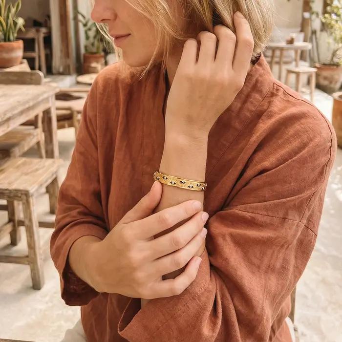Bracelet ouvert œil porte-bonheur en acier inoxydable plaqué or 18 carats bijou tendance ethnique pour femmes occasions spéciales