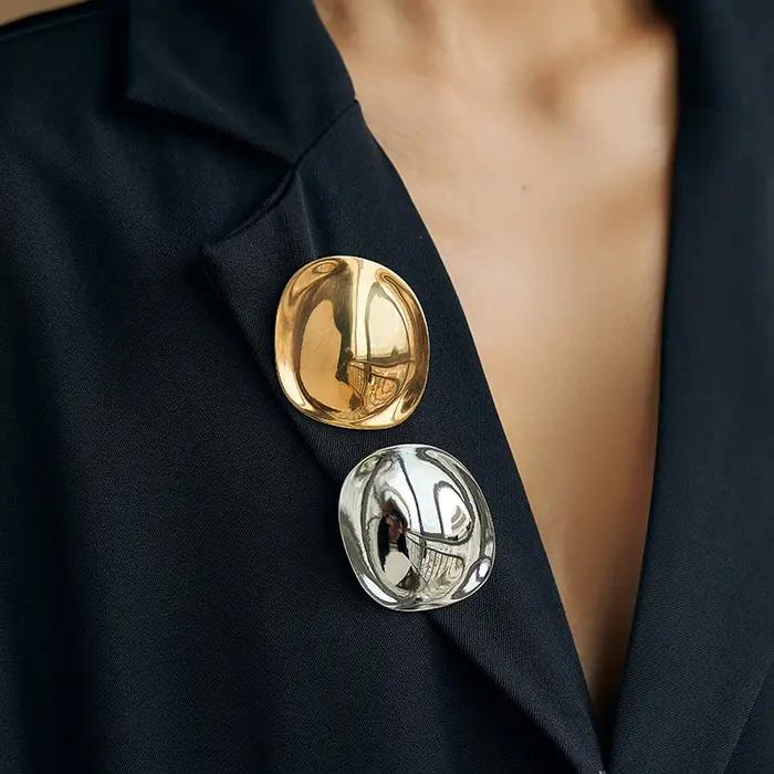 Loe | Broche ronde en métal en acier inoxydable pour femmes