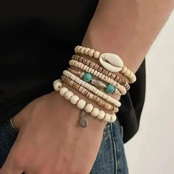 Bracelets vintage multicouches en perles de bois avec breloques en forme de poisson et d'ananas pour homme style bohème occasions spéciales