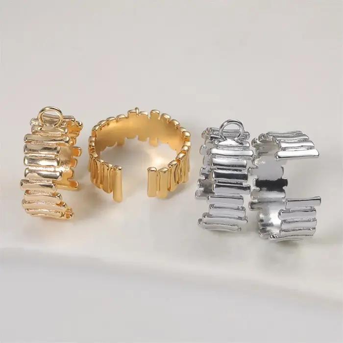 1 pièce Bagues plaquées or 18 carats avec apprêts en boucle