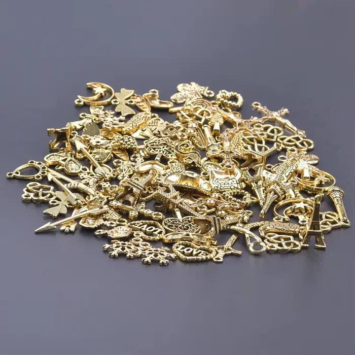 Charms en alliage métallique à la mode mignons pour bracelet personnalisable occassions spéciales