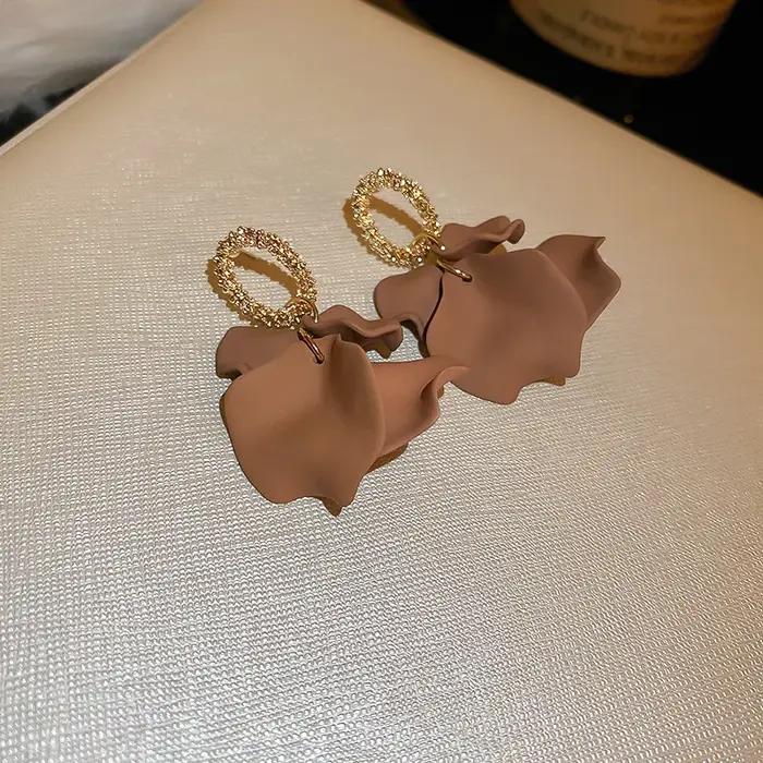 Boucles d'oreilles bohèmes colorées à fleurs pour femmes, pendentifs pétales tendance, boucles d'oreilles pendantes pour soirée, bijoux, accessoires Y2K, Bijoux A