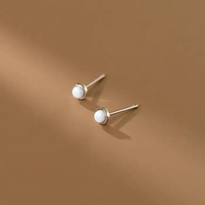 La Monada femmes boucles d'oreilles argent 925 rond opale oreille Piercing 925