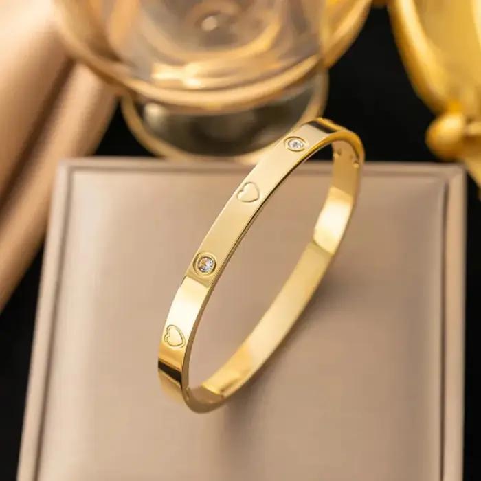 Bracelet en zircon en forme de cœur couleur or