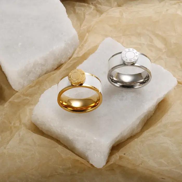 Bague ronde en acier inoxydable avec chiffres romains