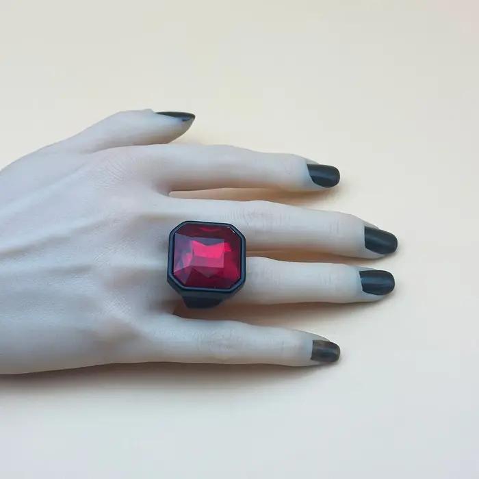 Nouvelle bague en résine octogonale carrée rétro 2026