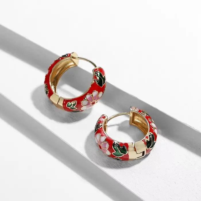 Boucles d'oreilles Huggie en forme de fleur en émail pour femmes style vintage boho bijoux de déclaration pour occasions spéciales