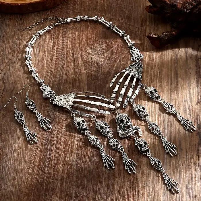 2025 nouveau collier cheval bijoux Halloween accessoires exagération squelette clavicule chaîne fête performance pendentifs colliers