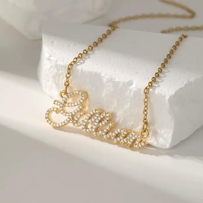 Collier avec nom personnalisé, bijoux en cristal et diamant, cadeau Unique pour femmes, saint-valentin, anniversaire, spécial noël, Couple