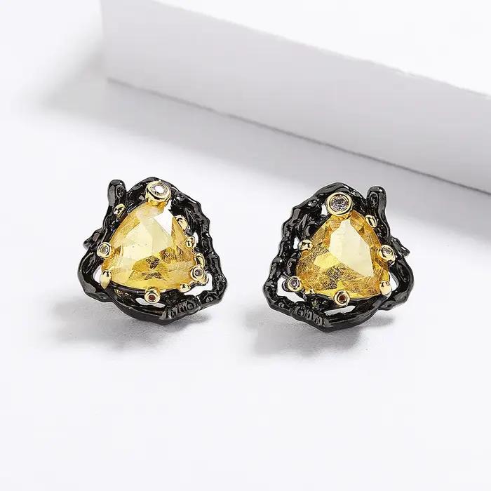 Boucles d'oreilles délicates en Zircon Triangle jaune