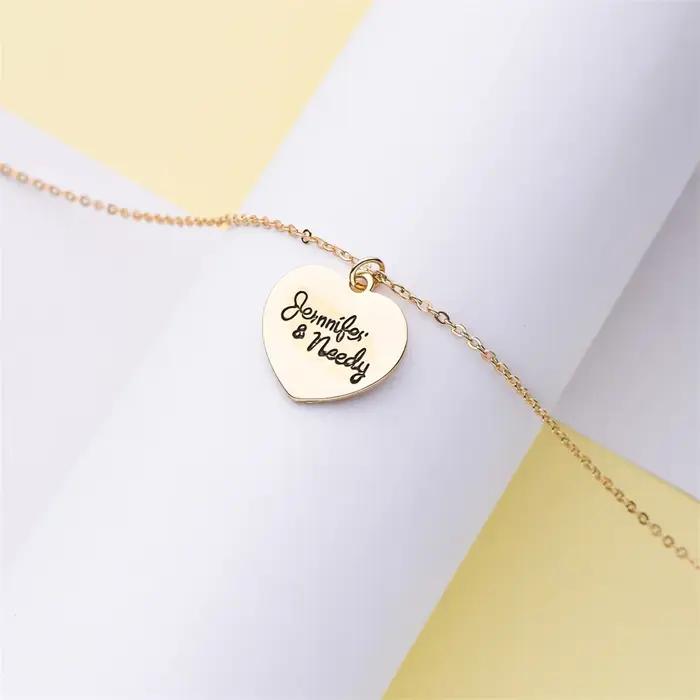 Collier Bff inspiré du corps du film classique de Jennifer