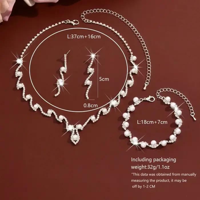 Nouvelles boucles d'oreilles géométriques en perles serties de diamants