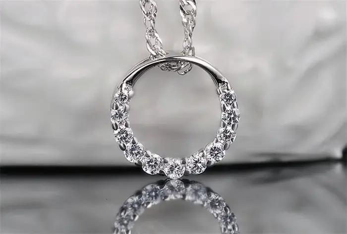 Collier en argent sterling 925 avec pendentif zircone cubique brillant pour femmes occasions spéciales elegance festive anniversaire mariage
