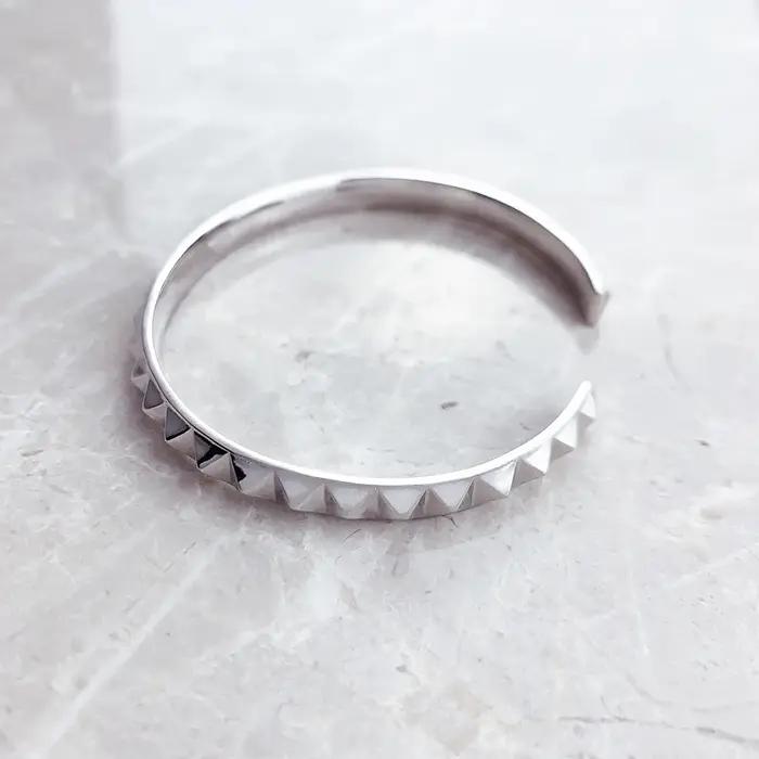Bracelet goujons Punk cadeau flambant neuf bijoux de mode pour les femmes