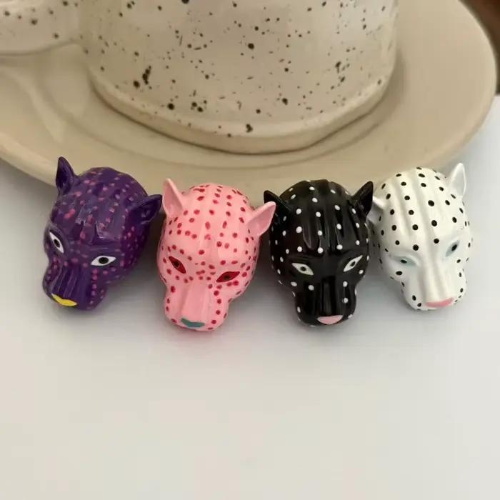 Bague élégante en métal et émail pour femmes