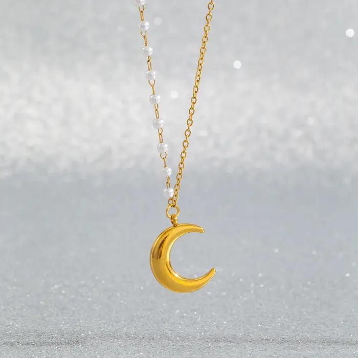 Collier croissant de lune pour femmes