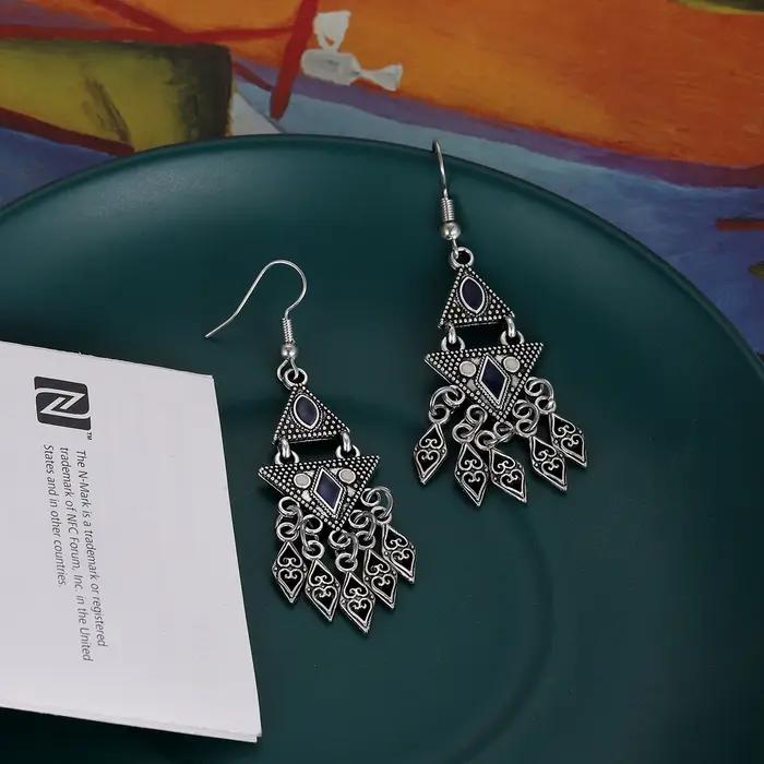 Boucles d'oreilles ethniques à géométrie Triangle pour femmes