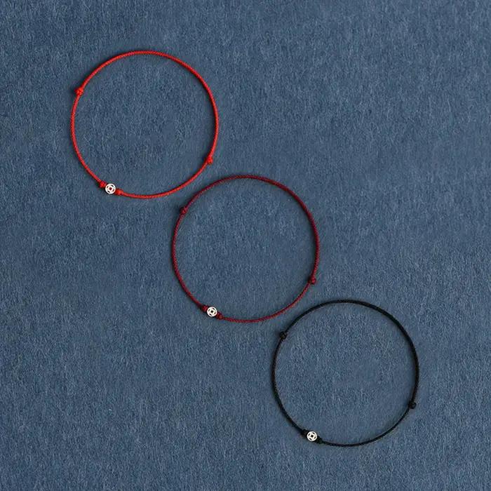 Bracelet à cordes rouges avec mini perles de pièces de monnaie de couleur argent Protection Kabbale Bracelets en cordon noir faits à la main pour femmes hommes filles garçons
