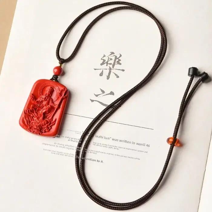 Pendentif cinabre Ksitigarbha Bodhisattva