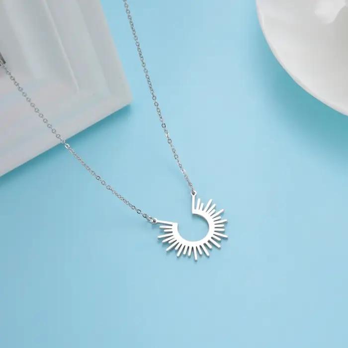 Cazador – collier avec pendentif rayons de soleil pour femmes