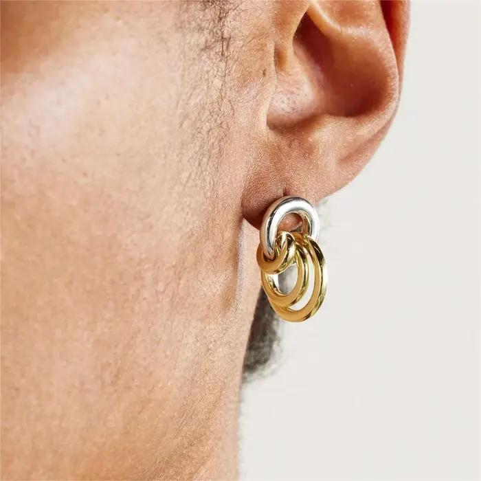 Boucles d'oreilles triple anneau dorées avec matériau en acier inoxydable plaqué avec rétention de couleur 18 carats