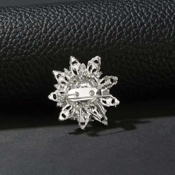 Broche broche bijoux nouvelle mode rétro femmes mode fleur broche cristal strass bijoux pour mariage rencontres fête accessoires