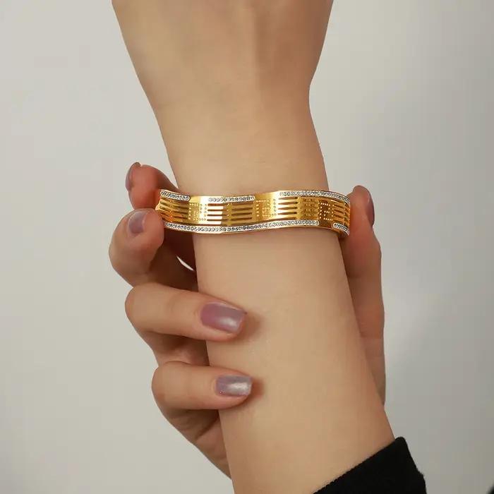 Bracelet jonc ondulé pour femme